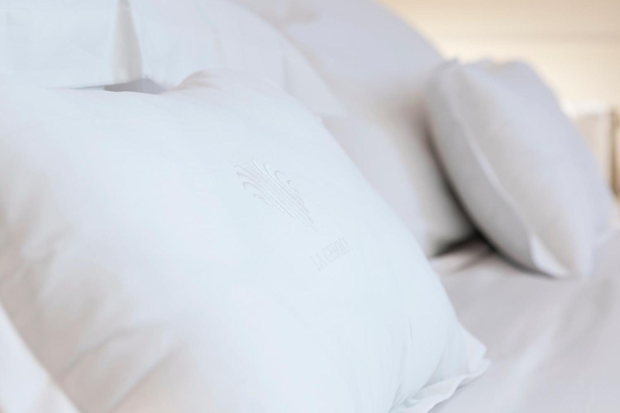 Hotel La Gemma Florens Exteriör bild A pillow